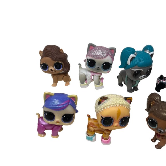 LOL OMG Surprise Pet Lot of 18 Dogs, Cats, Bunny W/‎ Clothing & Accessories MGA - Picture 7 of 7